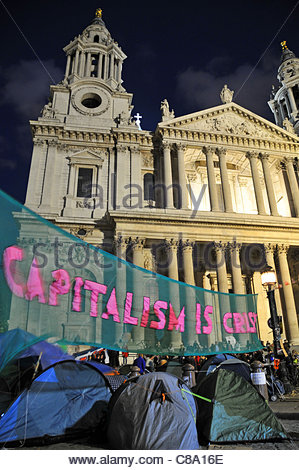 capitalism-is-crisis-banner-the-courtyard-of-st-pauls-cathedral-as-c8a16e.jpg
