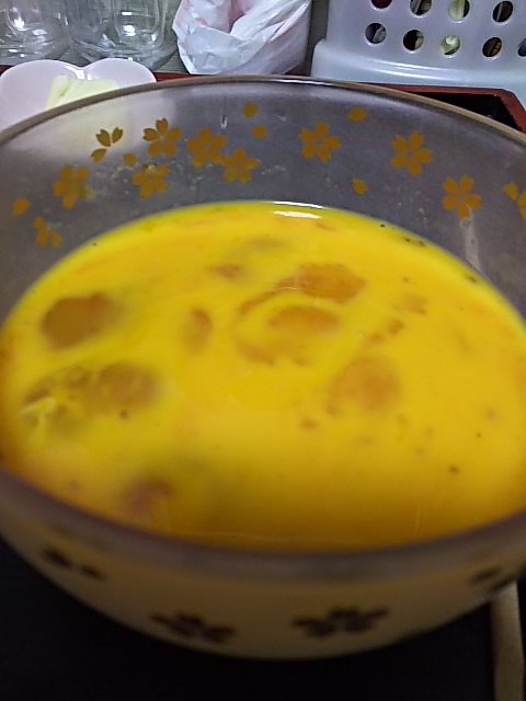 ボウルに入った卵