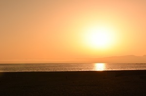湘南の海と太陽　「光の経」