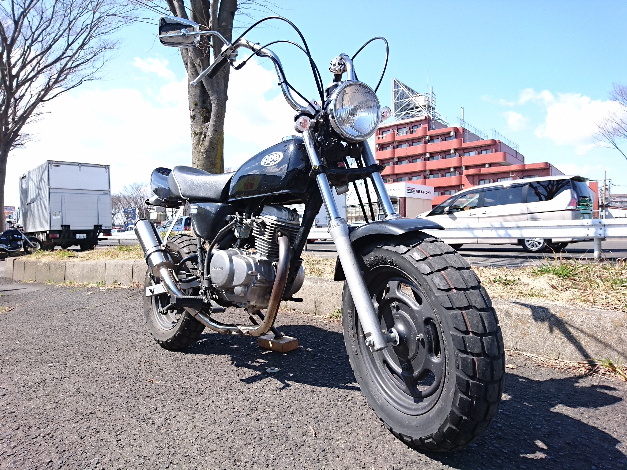 リサイクルショップサポート仙台 かっこいい バイク入荷致しました エイプ５０ ブラック カスタム多数