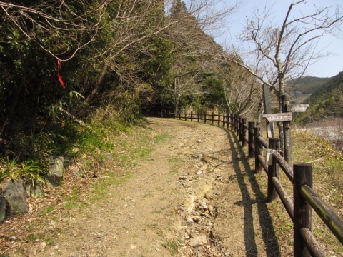宇津ノ谷峠旧道　岡部側登り口