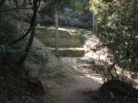 宇津ノ谷峠旧道　地蔵堂跡下