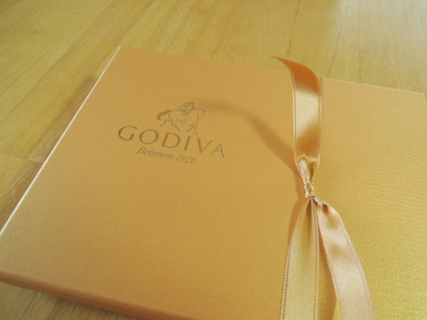 ゴディバ (GODIVA) のゴールドコレクション 12粒 2017ホワイトデー (1)
