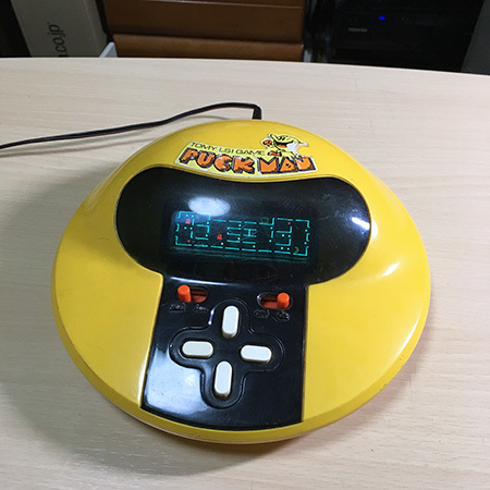 電子ゲーム機 トミーのパックマン この変な形のボディーは本当に可愛いよね シネマとグルメでレトロゲームなおうち