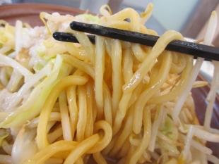 東横愛宕　野菜味噌ﾗｰﾒﾝ　麺