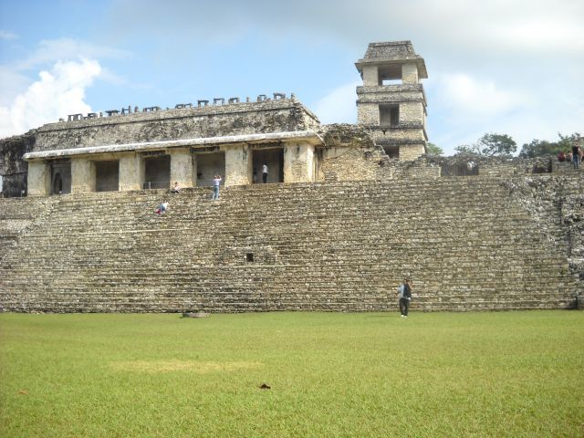 メキシコパレンケの マヤ遺跡